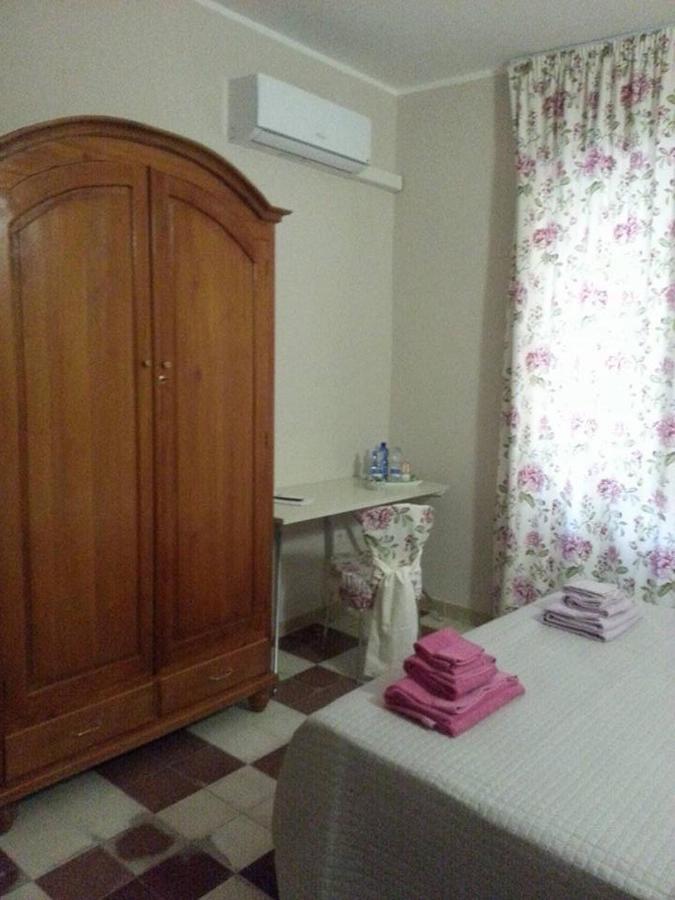 Sassari-In Hotel Bagian luar foto