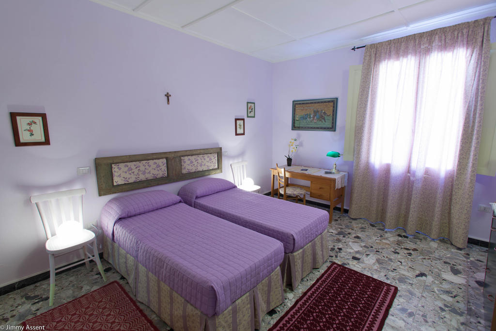 Sassari-In Hotel Bagian luar foto