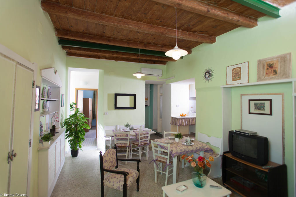 Sassari-In Hotel Bagian luar foto