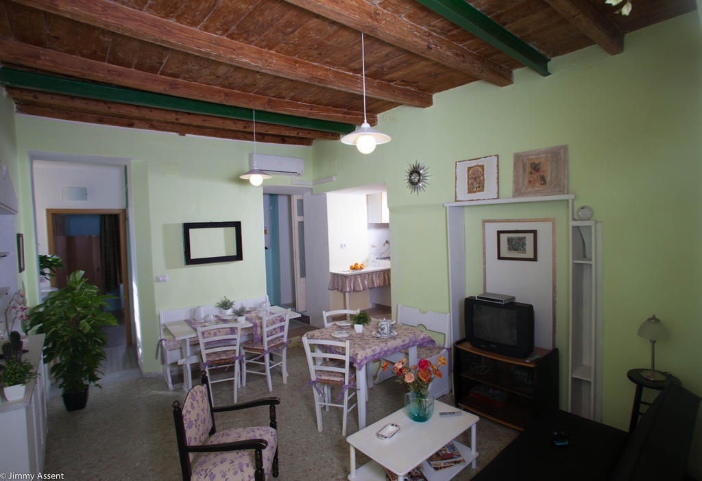 Sassari-In Hotel Bagian luar foto